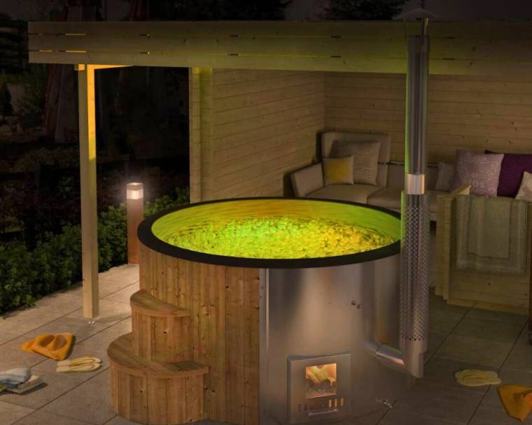 Delux 220 Hot tub with an integrated wood-burning stove 