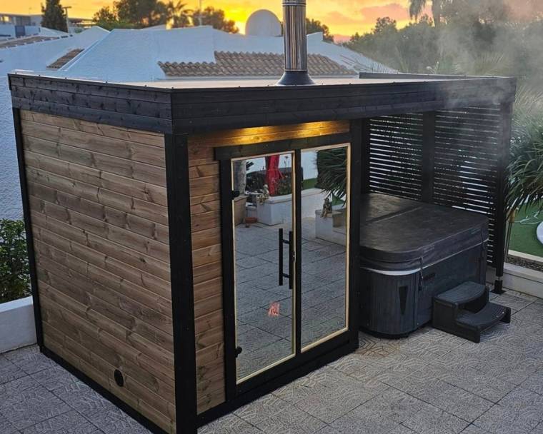 Sauna Patio L Plus exterior con estufa de leña