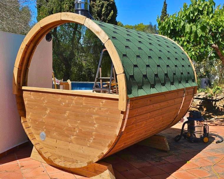 Barrel Sauna 250 with wood burning heater