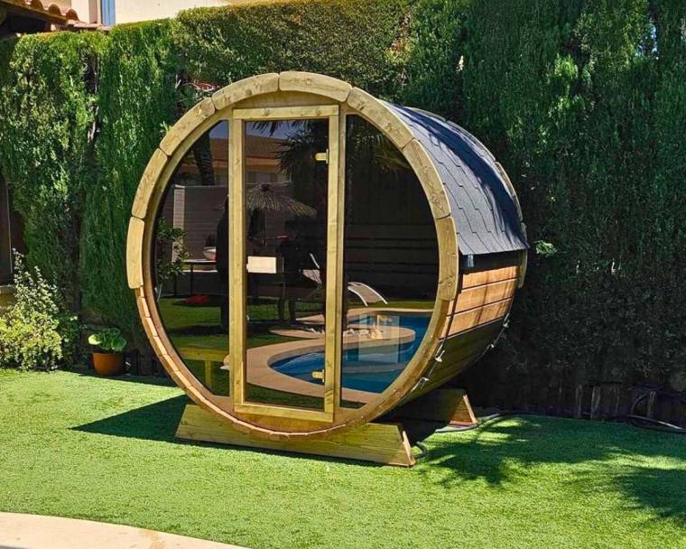 Barrel sauna 160 with front glasswall